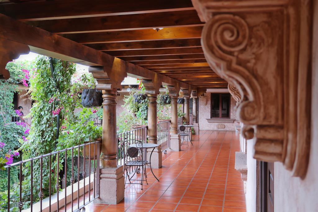 Hotel Genessis Antigua Extérieur photo