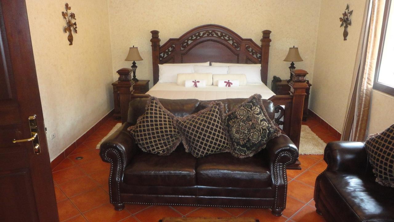 Hotel Genessis Antigua Extérieur photo